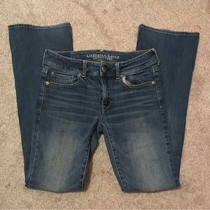 American Eagle Size 6 Long Bootcut Jeans, Super stretch Style